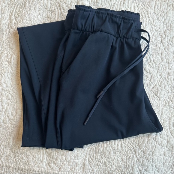 Lululemon Size 8 Stretch High Rise 7/8 Length Pant 25" True Navy - Picture 6 of 9